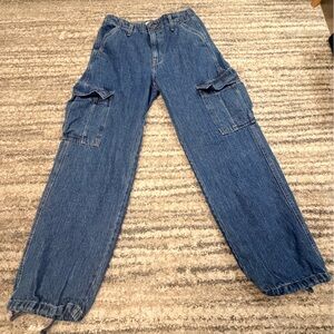 Levi’s ’94 Baggy cargo jeans in size 26.